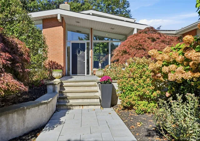 Photo 2 of Single family home for sale at 17 Terra Mar Dr, Huntington, NY 11743 | MLS# 1059512 | Listing updated on 2026-10-27