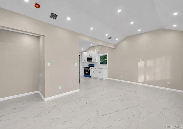 Photo 3 of Single family home for sale at 7 Surrey Rd, Oyster Bay, NY 11758 | MLS# 1059525 | Listing updated on 2026-10-07