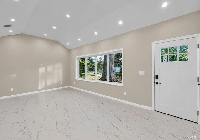 Photo 3 of Single family home for sale at 7 Surrey Rd, Oyster Bay, NY 11758 | MLS# 1059525 | Listing updated on 2026-10-07