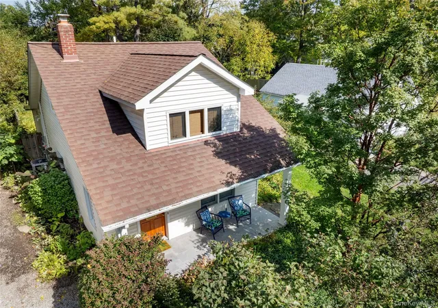 Photo 3 of Single family home for sale at 43 South St, Rhinebeck, NY 12572 | MLS# 1059530 | Listing updated on 2026-10-07