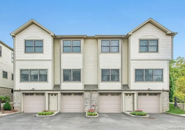 Condo for sale at 278 Church St, White Plains, NY 10603 | MLS# 1059532