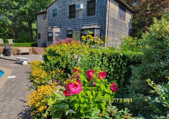 Photo 2 of Single family home for sale at 17 Gull Dip Rd, Brookhaven, NY 11961 | MLS# 1059537 | Listing updated on 2026-10-07