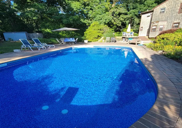 Photo 3 of Single family home for sale at 17 Gull Dip Rd, Brookhaven, NY 11961 | MLS# 1059537 | Listing updated on 2026-10-07