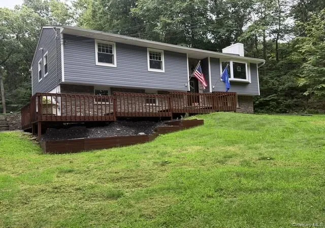 Photo 1 of Single family home for sale at 1426 E Mombasha, Monroe, NY 10950 | MLS# 1059552 | Listing updated on 2026-10-08