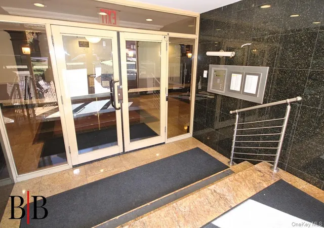 Photo 3 of Condo for sale at 1237 Ave Z #5W, New York, NY 11235 | MLS# 1059565 | Listing updated on 2026-10-08