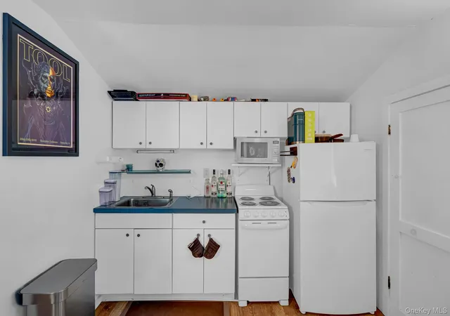 Photo 4 of Single family home for sale at 46 Anchor Path, Riverhead, NY 11933 | MLS# 1059569 | Listing updated on 2026-10-08