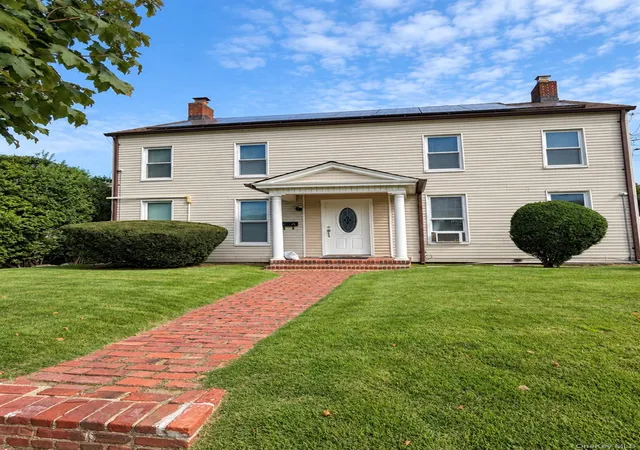 Photo 1 of Single family home for sale at 2521 Grand Ave, Hempstead, NY 11510 | MLS# 1059581 | Listing updated on 2026-10-07