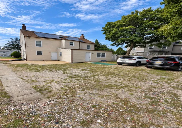Photo 3 of Single family home for sale at 2521 Grand Ave, Hempstead, NY 11510 | MLS# 1059581 | Listing updated on 2026-10-07