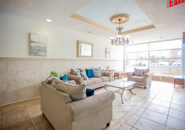 Listing Photo 5 - Condo for sale in building located at 333 Broadway, Long Beach, NY 14904 - Unit #4G