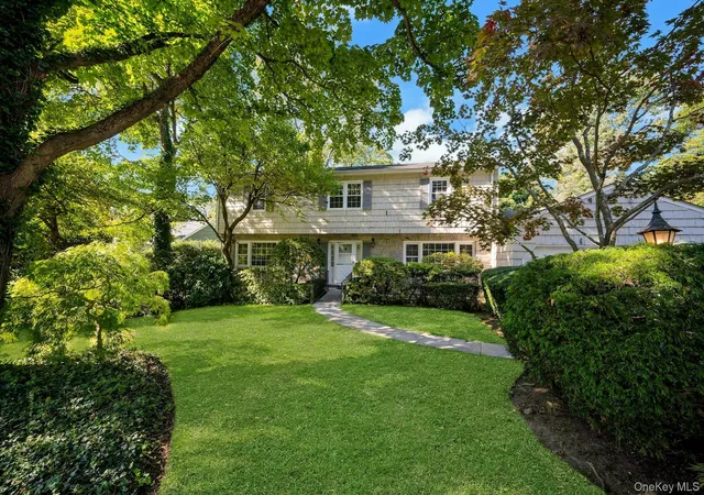 Photo 1 of Single family home for sale at 258 Evandale Rd, Scarsdale, NY 10583 | MLS# 1059668 | Listing updated on 2026-10-08