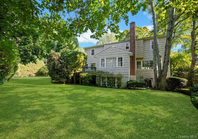 Photo 4 of Single family home for sale at 258 Evandale Rd, Scarsdale, NY 10583 | MLS# 1059668 | Listing updated on 2026-10-09