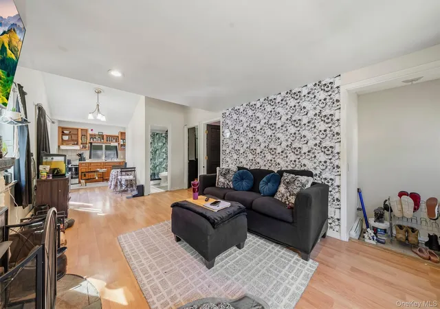 Photo 4 of Single family home for sale at 6 Moran Trl, Monroe, NY 10950 | MLS# 1059677 | Listing updated on 2026-10-08
