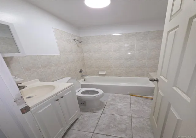 Photo 4 of House for sale at 875 Cauldwell Ave, New York, NY 10456 | MLS# 1059696 | Listing updated on 2026-10-08