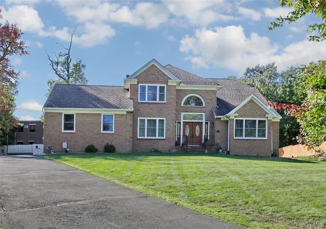 Photo 1 of Single family home for sale at 12 Stark Ct, Clarkstown, NY 10956 | MLS# 1059707 | Listing updated on 2026-10-08