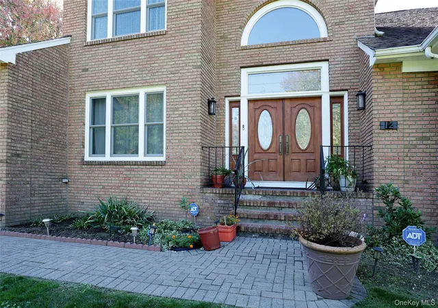 Photo 2 of Single family home for sale at 12 Stark Ct, Clarkstown, NY 10956 | MLS# 1059707 | Listing updated on 2026-10-08