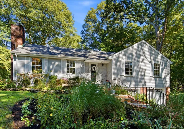 Photo 1 of Single family home for sale at 11 Pennington Dr, Huntington, NY 11743 | MLS# 1059738 | Listing updated on 2026-10-09