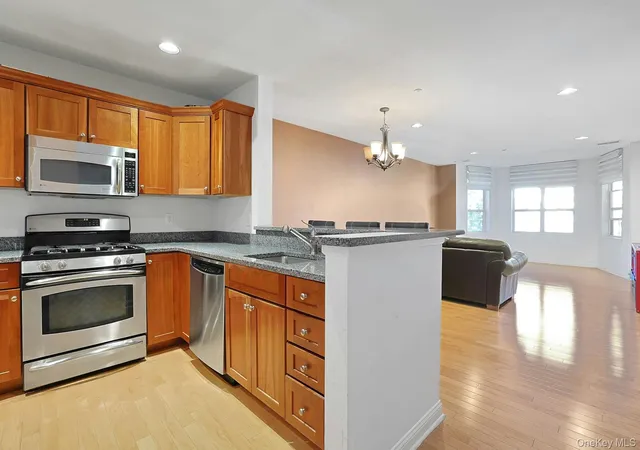 Photo 2 of Condo for sale at 3306 Leeward Dr, Haverstraw, NY 10927 | MLS# 1059754 | Listing updated on 2026-10-21