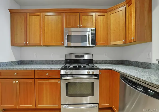 Photo 3 of Condo for sale at 3306 Leeward Dr, Haverstraw, NY 10927 | MLS# 1059754 | Listing updated on 2026-10-21