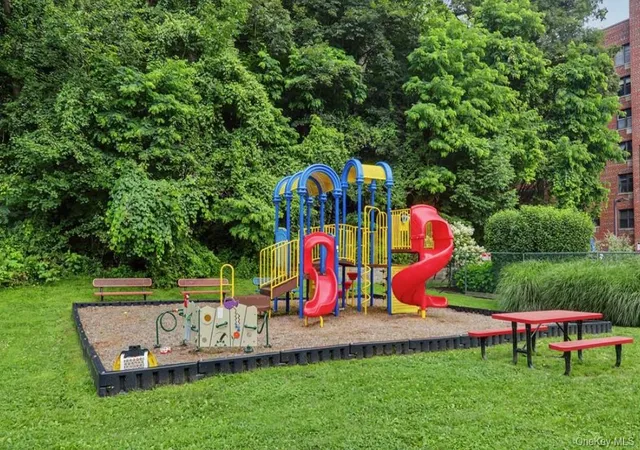 Photo 3 of Condo for sale at 60 Barker St #617, Mount Kisco, NY 10549 | MLS# 1059799 | Listing updated on 2026-10-23