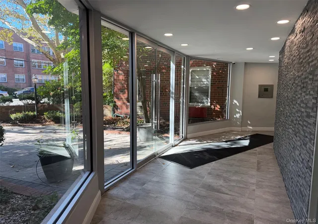 Condo for sale at 185s Middle Neck Rd #1C, North Hempstead, NY 11021 | MLS# 1059805