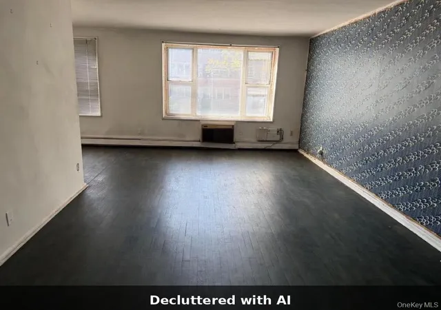 Photo 3 of House for sale at 185s Middle Neck Rd #1C, North Hempstead, NY 11021 | MLS# 1059805 | Listing updated on 2026-10-23