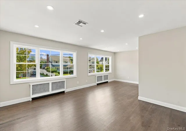 Photo 3 of Single family home for sale at 9 John St, Bethpage, NY 11714 | MLS# 1059847 | Listing updated on 2026-10-08