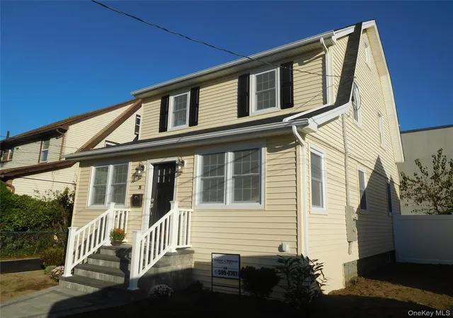 Photo 2 of Single family home for sale at 35 Fairview Ave, Oceanside, NY 11572 | MLS# 1059851 | Listing updated on 2026-10-09