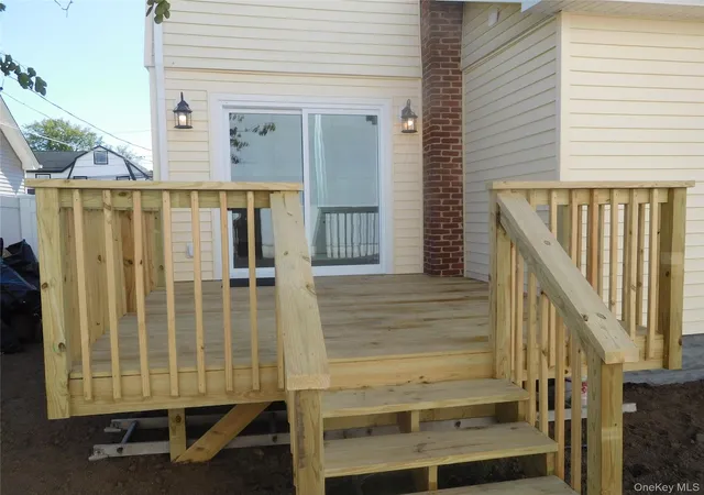 Photo 4 of Single family home for sale at 35 Fairview Ave, Oceanside, NY 11572 | MLS# 1059851 | Listing updated on 2026-10-09