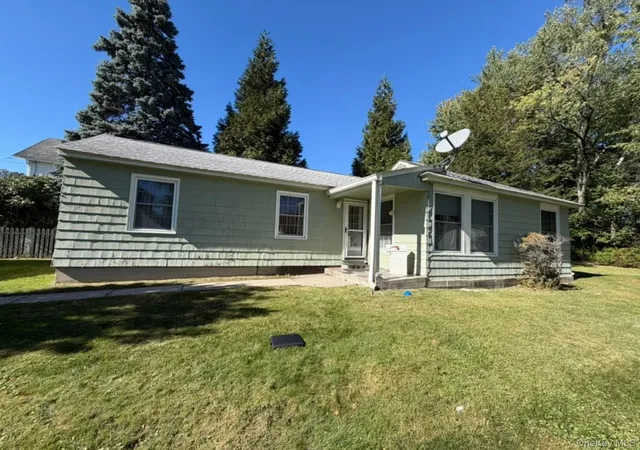 Photo 1 of Single family home for sale at 33 Roosevelt Ave, Middletown, NY 10940 | MLS# 1059870 | Listing updated on 2026-10-24