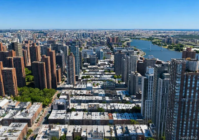 Photo 2 of Mansion for sale at 326 E 93rd Street, New York, NY 10128 | MLS# 1059885 | Listing updated on 2026-10-09