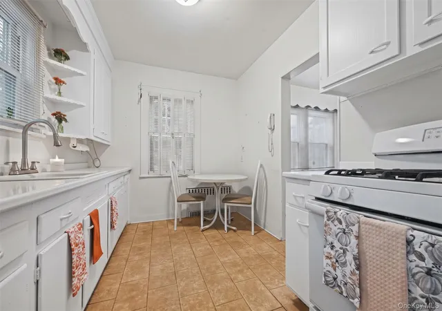 Photo 4 of Single family home for sale at 1956 Old Ml Rd, Hempstead, NY 11566 | MLS# 1059901 | Listing updated on 2026-10-08