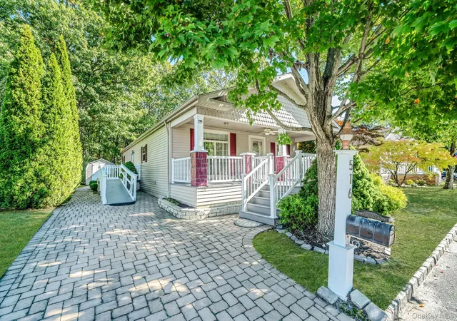 Photo 3 of Manufactured home for sale at 1661 Old Country Rd #516, Riverhead, NY 11901 | MLS# 1059912 | Listing updated on 2026-10-09