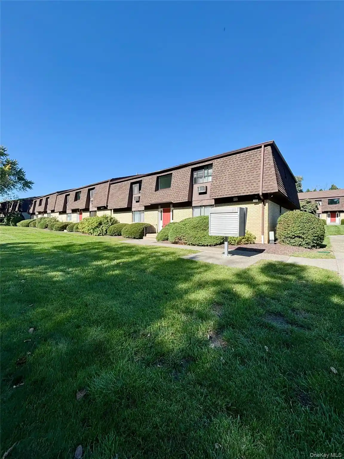 Listing Photo 1 - Condo for sale in 1001 Cherry Hl Dr located at 1001 Cherry Hl Dr, Poughkeepsie, NY 12603 - Unit #1001
