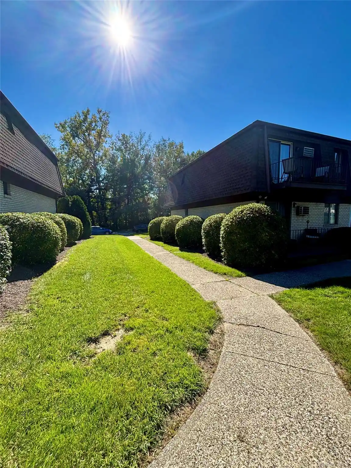 Listing Photo 2 - Condo for sale in 1001 Cherry Hl Dr located at 1001 Cherry Hl Dr, Poughkeepsie, NY 12603 - Unit #1001