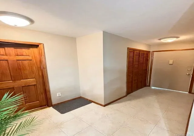 Listing Photo 4 - Condo for sale in building located at 1001 Cherry Hl Dr, Poughkeepsie, NY 12603 - Unit #1001