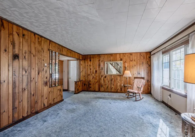 Photo 4 of Single family home for sale at 20 Meadowbrook Dr, Kingston, NY 12401 | MLS# 1059959 | Listing updated on 2026-10-10