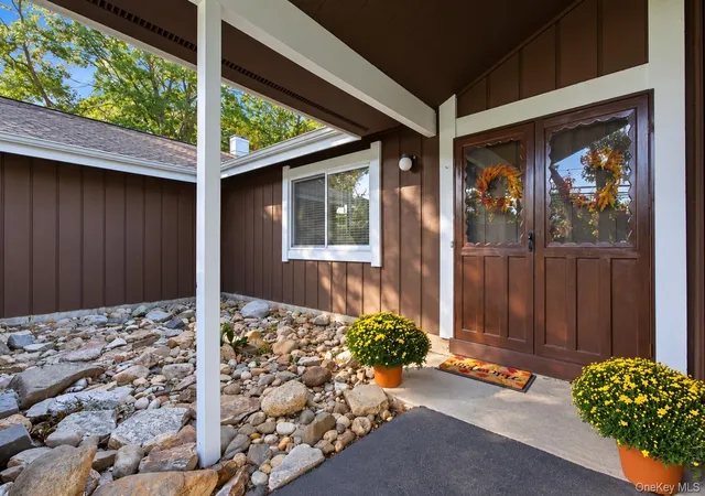 Photo 1 of Single family home for sale at 1012 Old Medford Ave, Brookhaven, NY 11738 | MLS# 1059967 | Listing updated on 2026-10-08