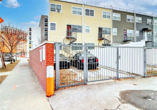 Listing Photo 3 - Condo for sale in building located at 639 Vandalia Ave, Brooklyn, NY 11239