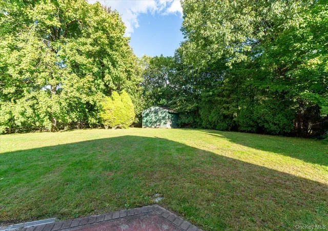 Photo 3 of Single family home for sale at 10 Bell Pl, Rye Brook, NY 10573 | MLS# 1059977 | Listing updated on 2026-10-17
