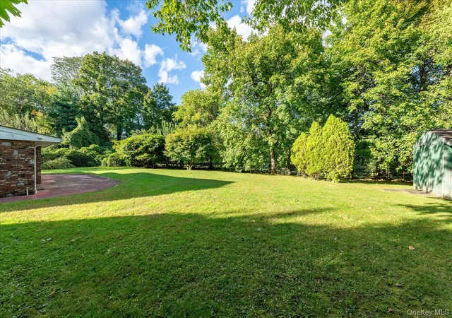 Photo 4 of Single family home for sale at 10 Bell Pl, Rye Brook, NY 10573 | MLS# 1059977 | Listing updated on 2026-10-17