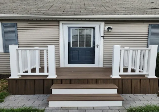 Photo 2 of Single family home for sale at 5 Orchard Pl, Tillson, NY 12486 | MLS# 1059980 | Listing updated on 2026-10-08