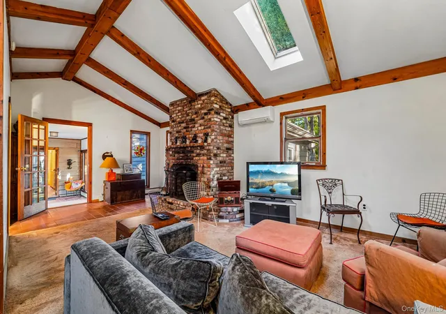 Photo 4 of Single family home for sale at 597 W Nyack Rd, Clarkstown, NY 10994 | MLS# 1059990 | Listing updated on 2026-10-21