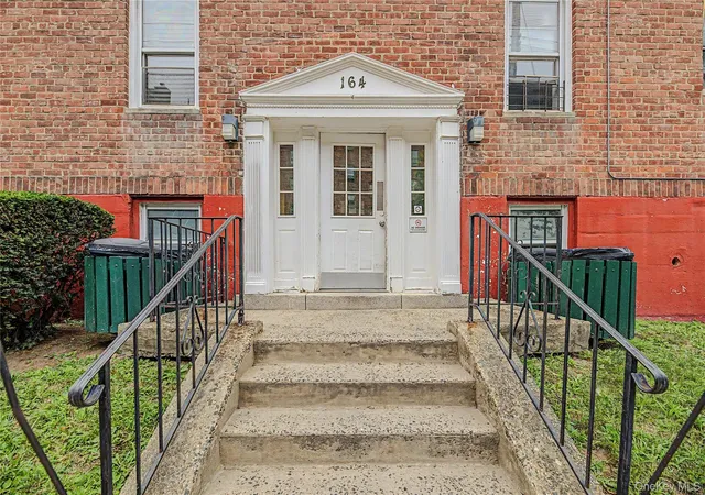 Condo for sale at 164 Ravine Ave #3A, Yonkers, NY 10701 | MLS# 1059999