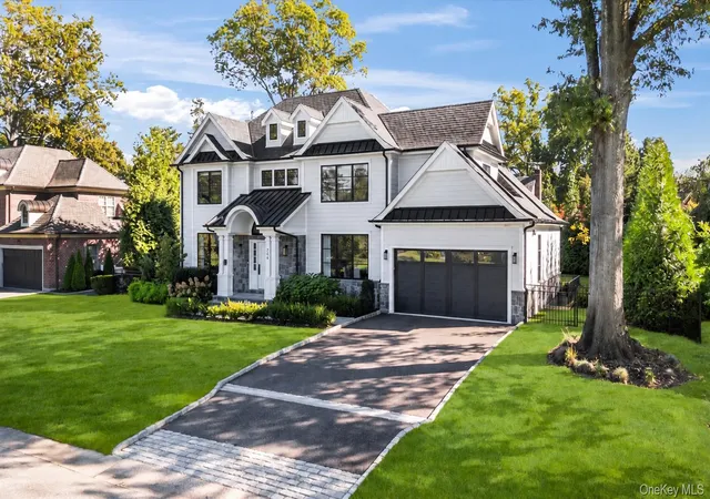 Photo 3 of Single family home for sale at 264 Northwoods Rd, Manhasset, NY 11030 | MLS# 1060020 | Listing updated on 2026-10-08