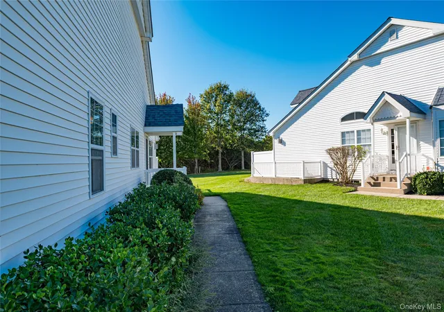 Photo 4 of Condo for sale at 53 Summerfield Ln N, Riverhead, NY 11901 | MLS# 1060055 | Listing updated on 2026-10-07