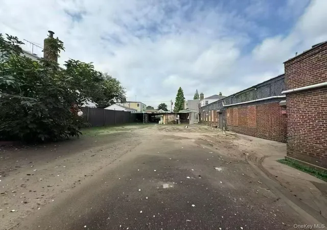Photo 1 of Land for sale at 4810 Clearview Expy, New York, NY 11364 | MLS# 1060063 | Listing updated on 2026-10-08