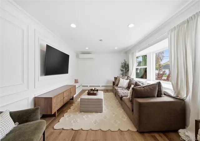 Photo 4 of Single family home for sale at 27 Polo Rd, Oyster Bay, NY 11758 | MLS# 1060071 | Listing updated on 2026-10-08