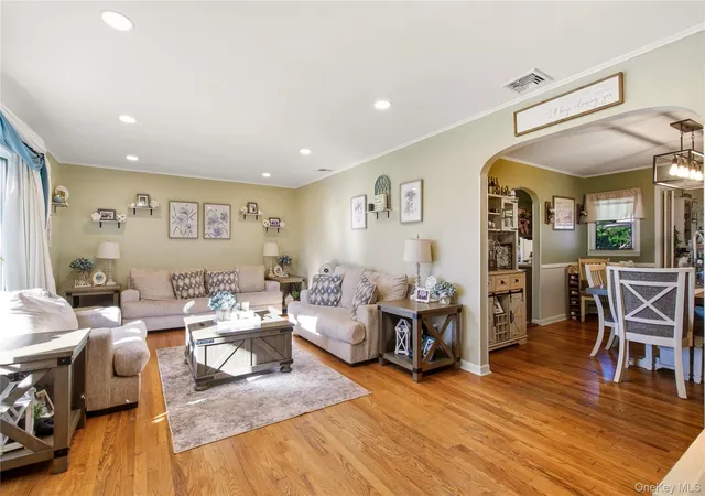 Photo 3 of Single family home for sale at 35 Wyant Ave, Ronkonkoma, NY 11779 | MLS# 1060092 | Listing updated on 2026-10-07