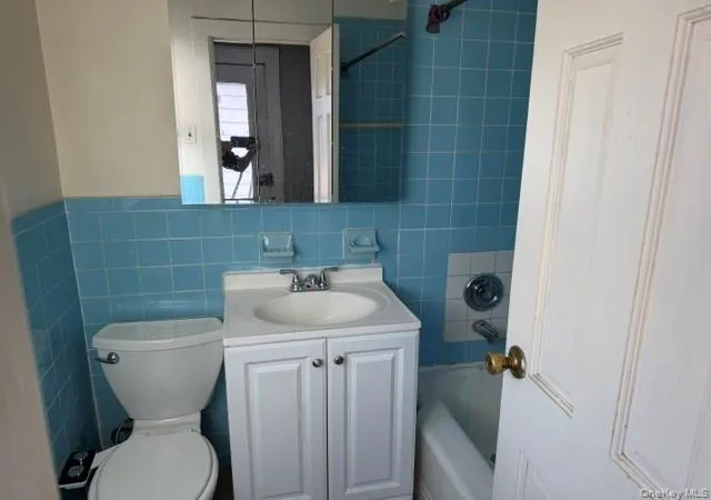 Photo 4 of House for sale at 24446 89th Avenue, New York, NY 11426 | MLS# 1060107 | Listing updated on 2026-10-09