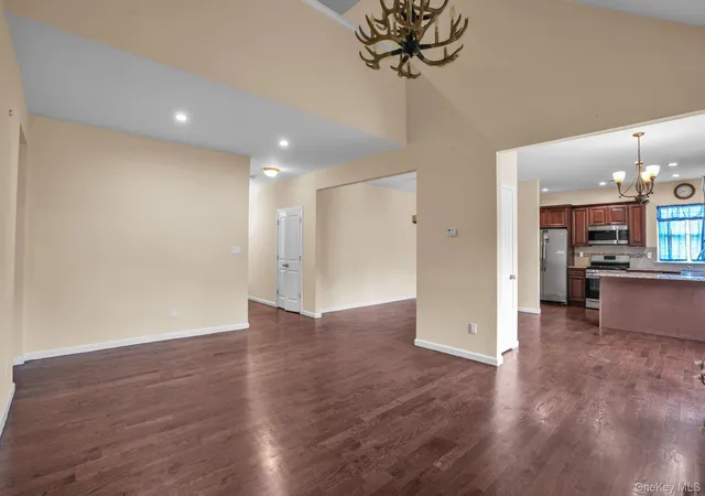 Photo 3 of Single family home for sale at 53 Highland View Pl, Middletown, NY 10940 | MLS# 1060129 | Listing updated on 2026-10-08